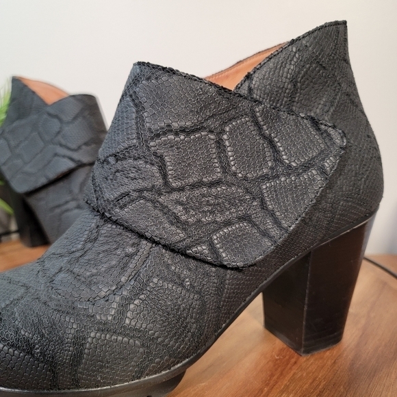 L'Amour Des Pieds Snakeskin Print Foldover Wrap Booties Ankle Boots Size 9.5 - Picture 6 of 15